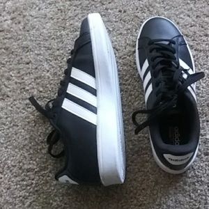 Adidas Sneakers